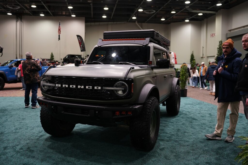 TRS04490 (Large)